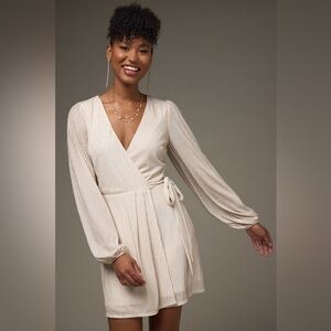 NWT Francesca’s wrap gold and white dress​